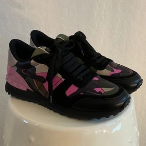 Valentino Garavani Rockrunner Sneaker *** NEW ***